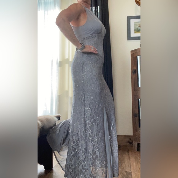Nightway full length, silver lace and tulle evening or event dress Size 6 - Picture 3 of 7